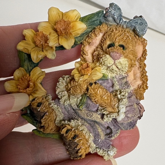 Boyds Bears Jewelry - Boyd’s Bears Bunny Daffodil brooch